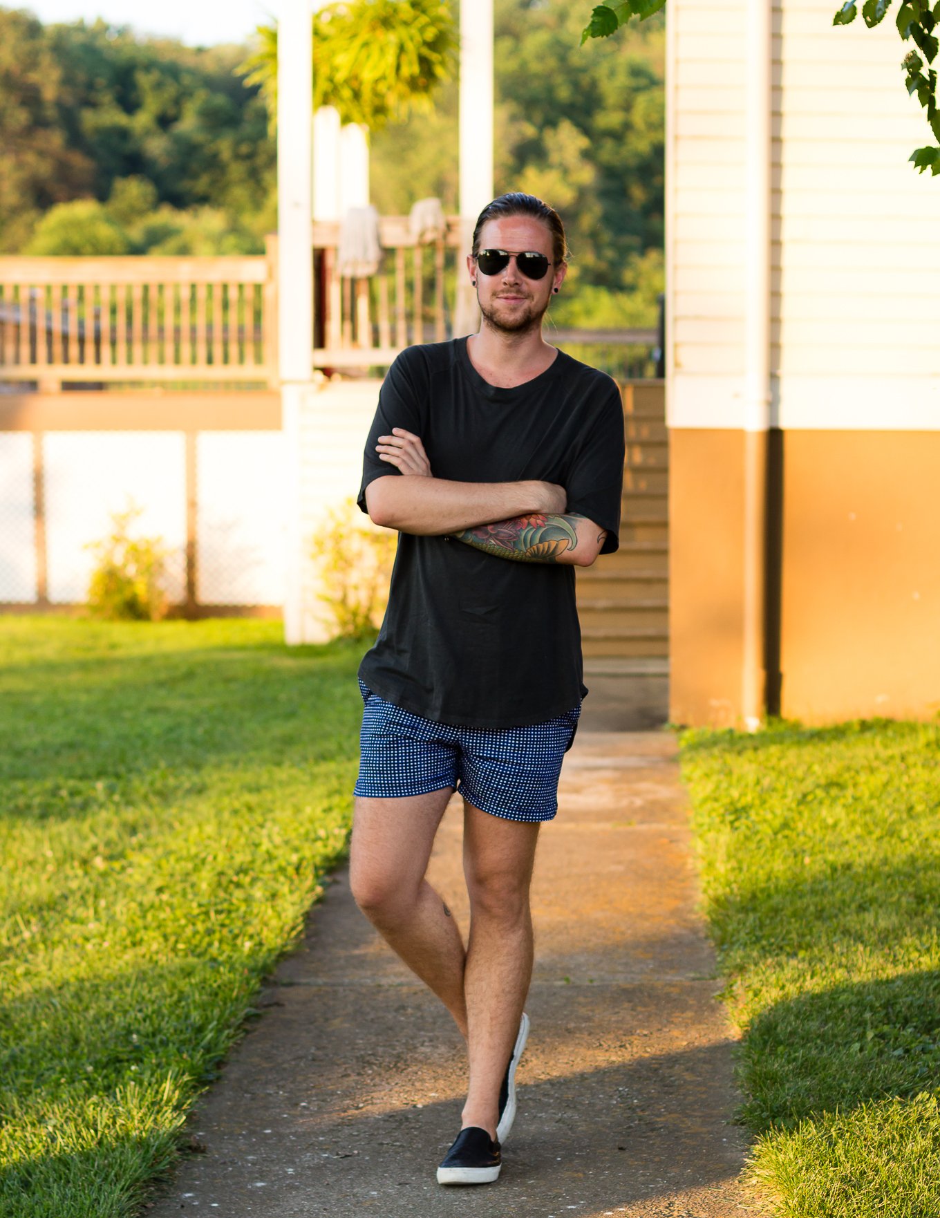 hm, oversized tee, printed shorts, slip on sneakers, summer mens fashion