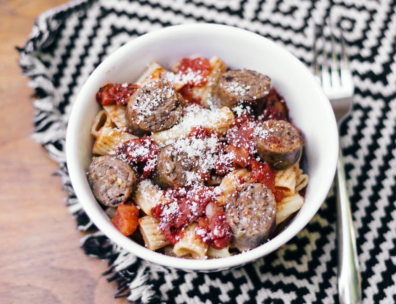 johnsonville, italian sausage, rigatoni, homemade pasta sauce, quick and easy dinner ideas