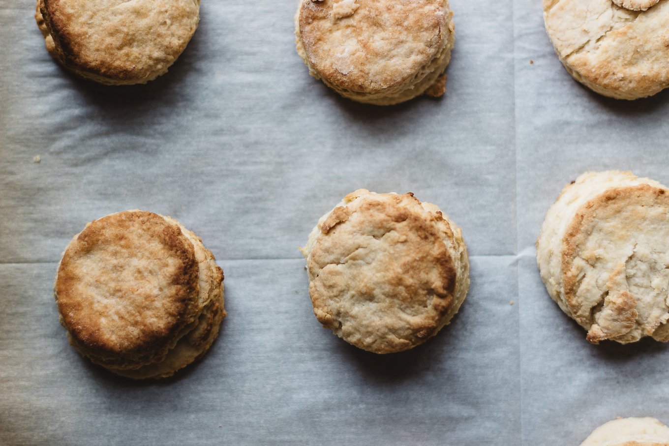 biscuits and gravy recipe, how to make biscuits and gravy at home, johnsonville sausage, homemade biscuits