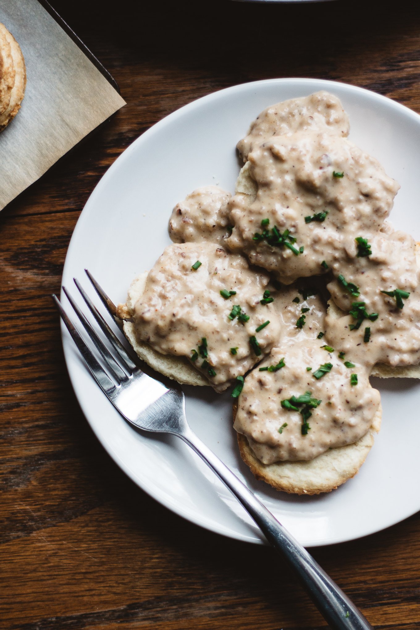 biscuits and gravy recipe, how to make biscuits and gravy at home, johnsonville sausage, homemade biscuits