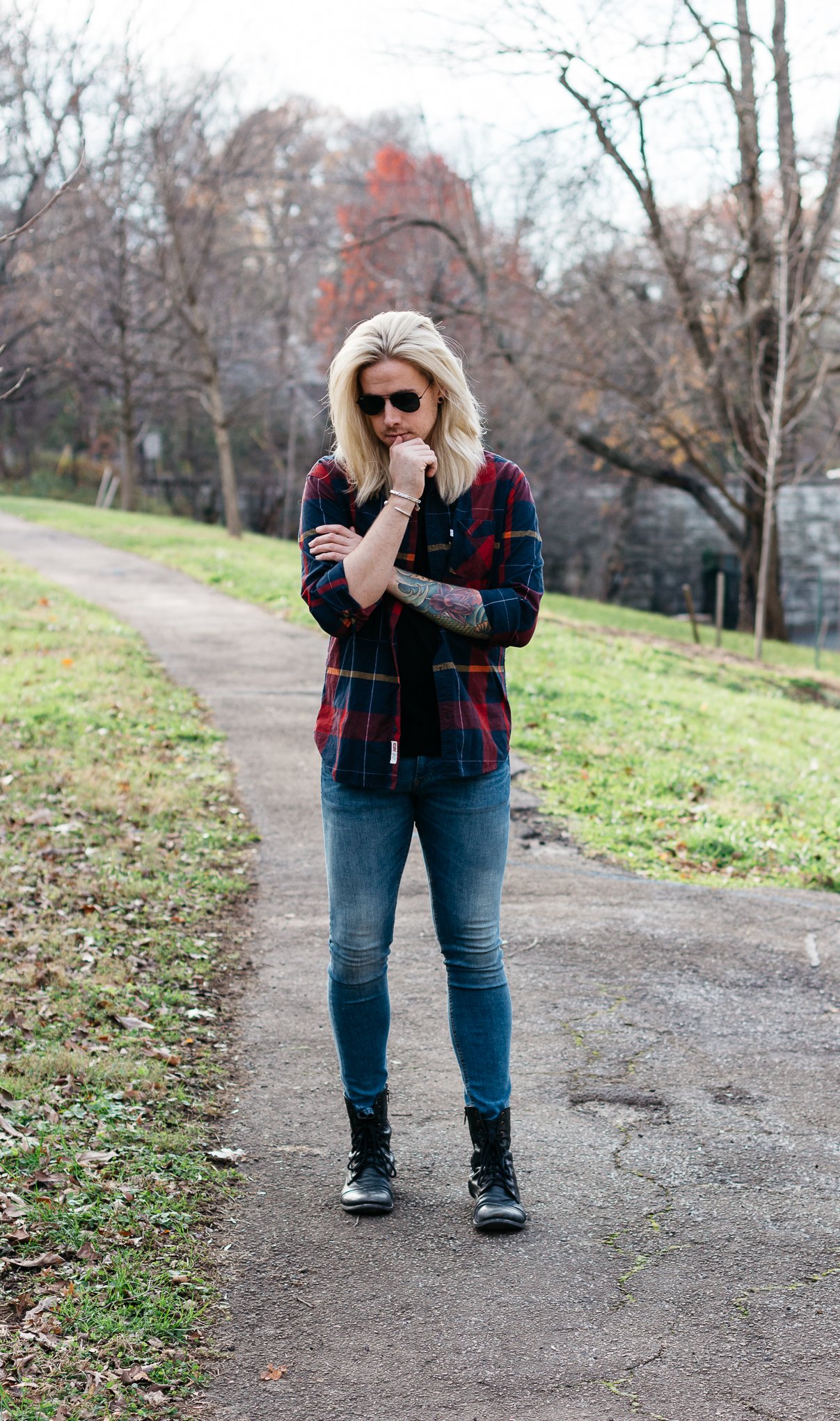 mens plaid shirt, hm skinny jeans, how to wear a plaid shirt, mens with platinum blonde hair, levis plaid shirt