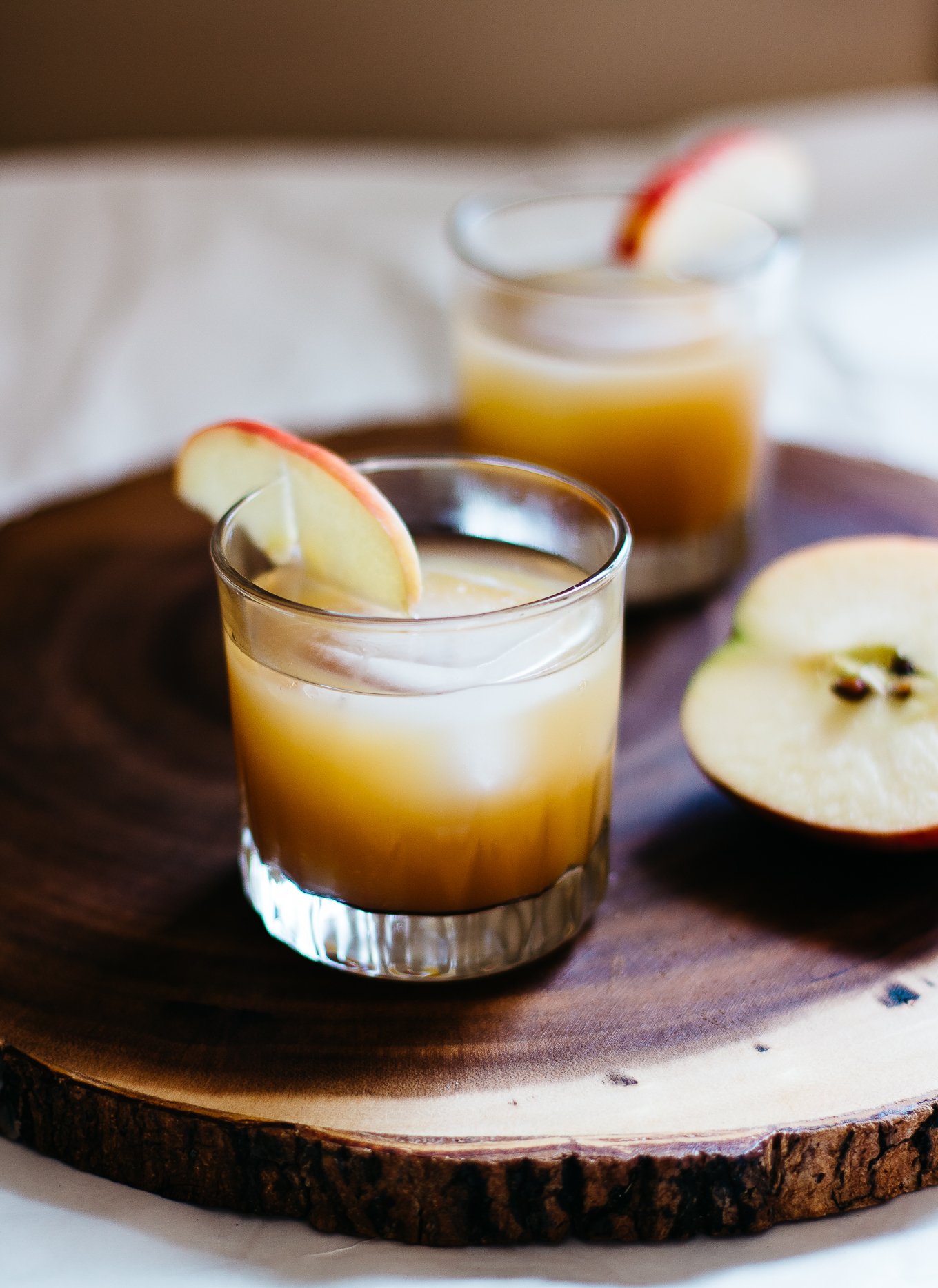 old fashioned, bourbon cocktails, what to drink on thanksgiving, whiskey apple cider, whiskey cocktails