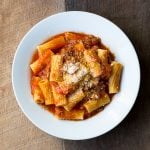 quick and easy dinner recipe, johnsonville sausage, spicy sausage rigatoni, how to make homemade pasta sauce