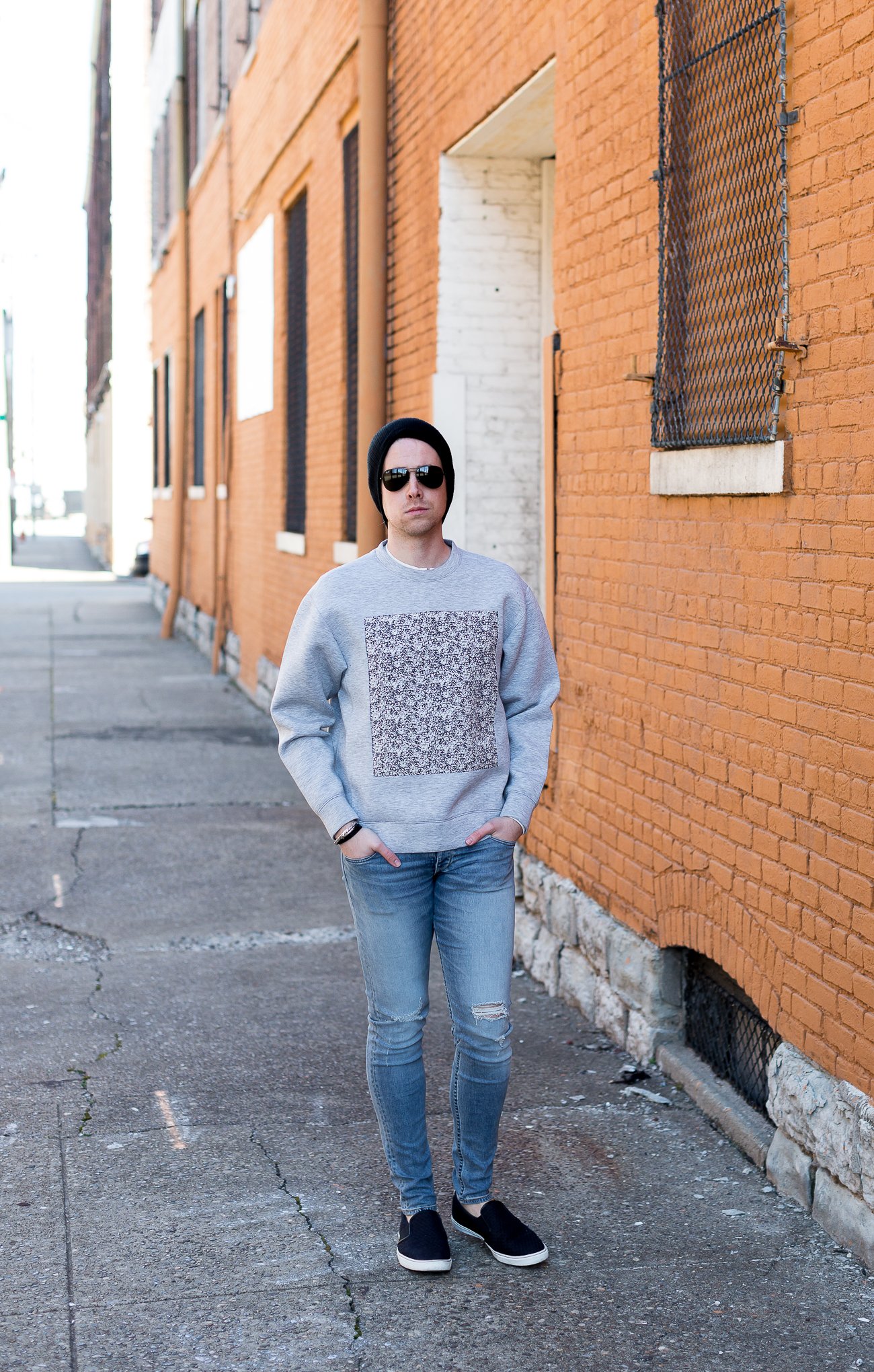 fashion blogger, lifestyle blogger, the kentucky gent, perry ellis sweatshirt, rag and bone jeans