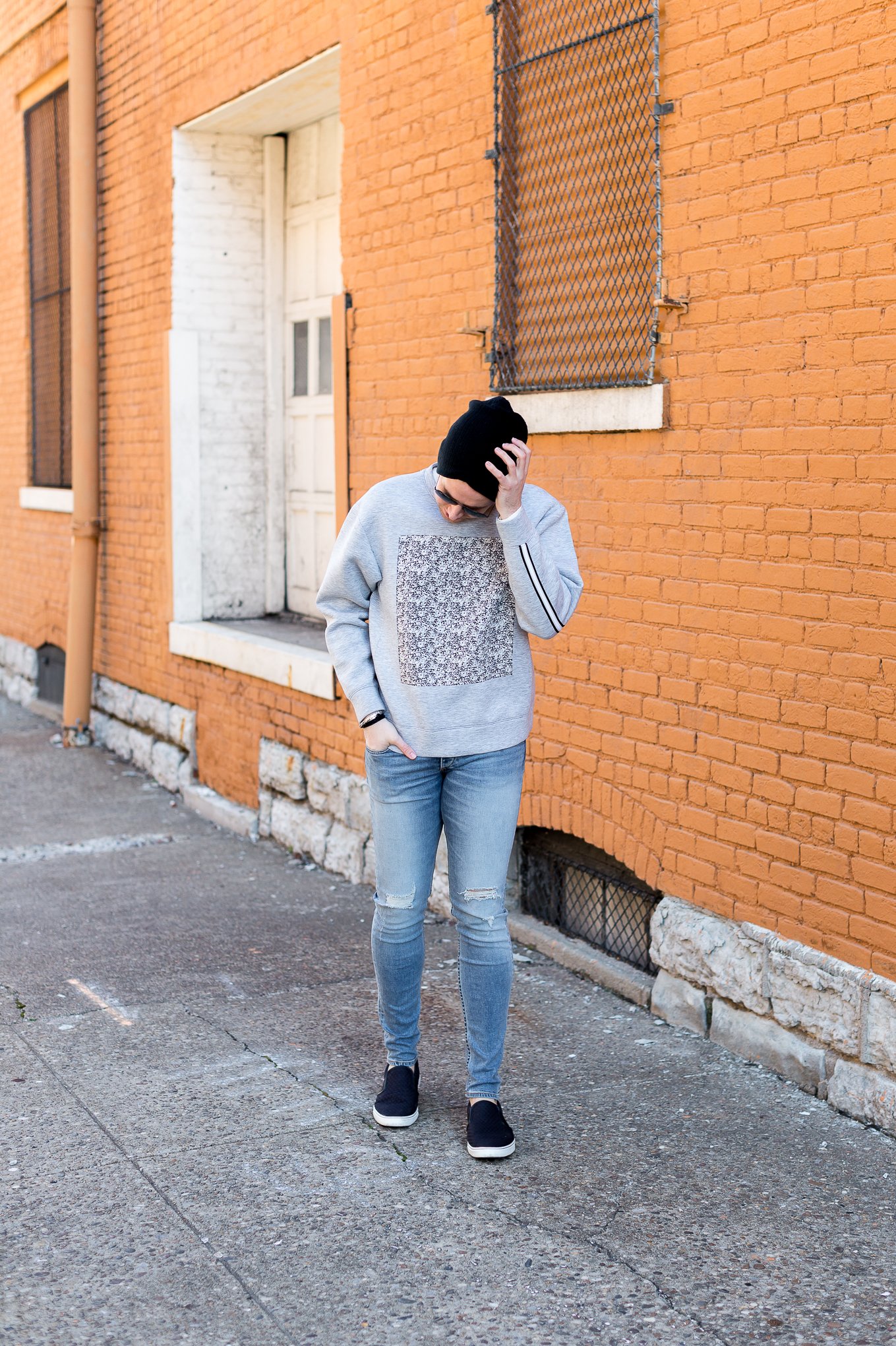 fashion blogger, lifestyle blogger, the kentucky gent, perry ellis sweatshirt, rag and bone jeans