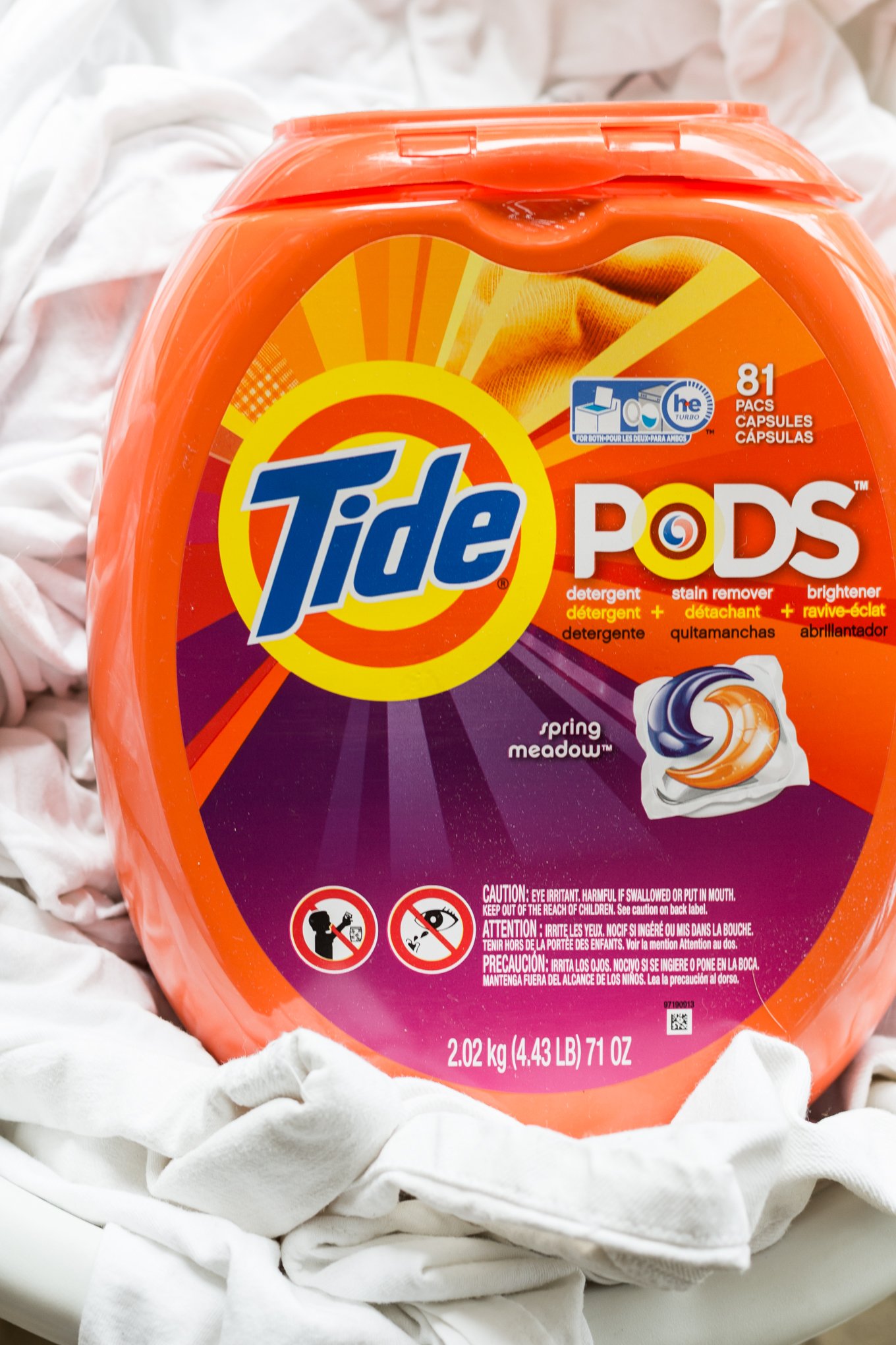 tide pods, how to wash your whites, tips on washing whites, mens lifestyle blog, kentucky blogger