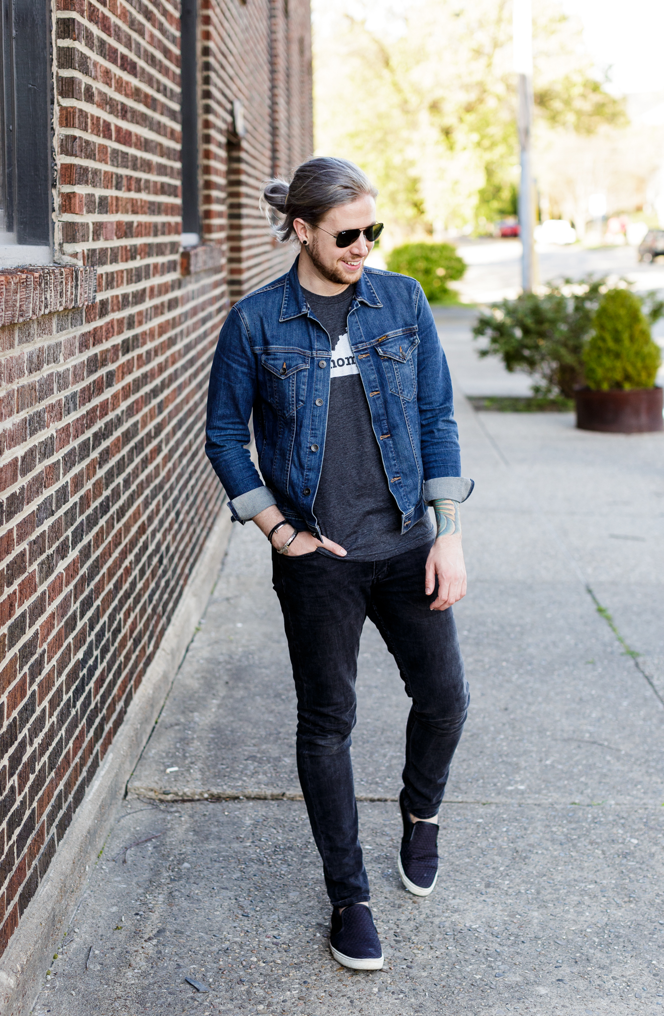 kentucky home tee, louisville kentucky, lifestyle blogger, kentucky blog, big star denim jacket