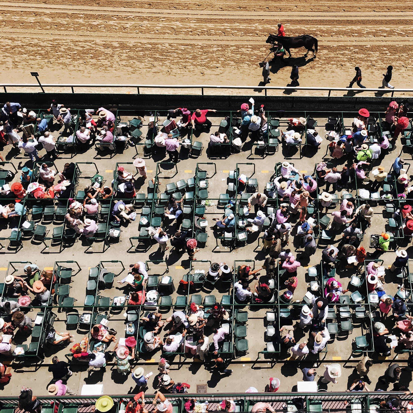 the kentucky derby, louisville kentucky, the kentucky gent, churchill downs, louisville influencer