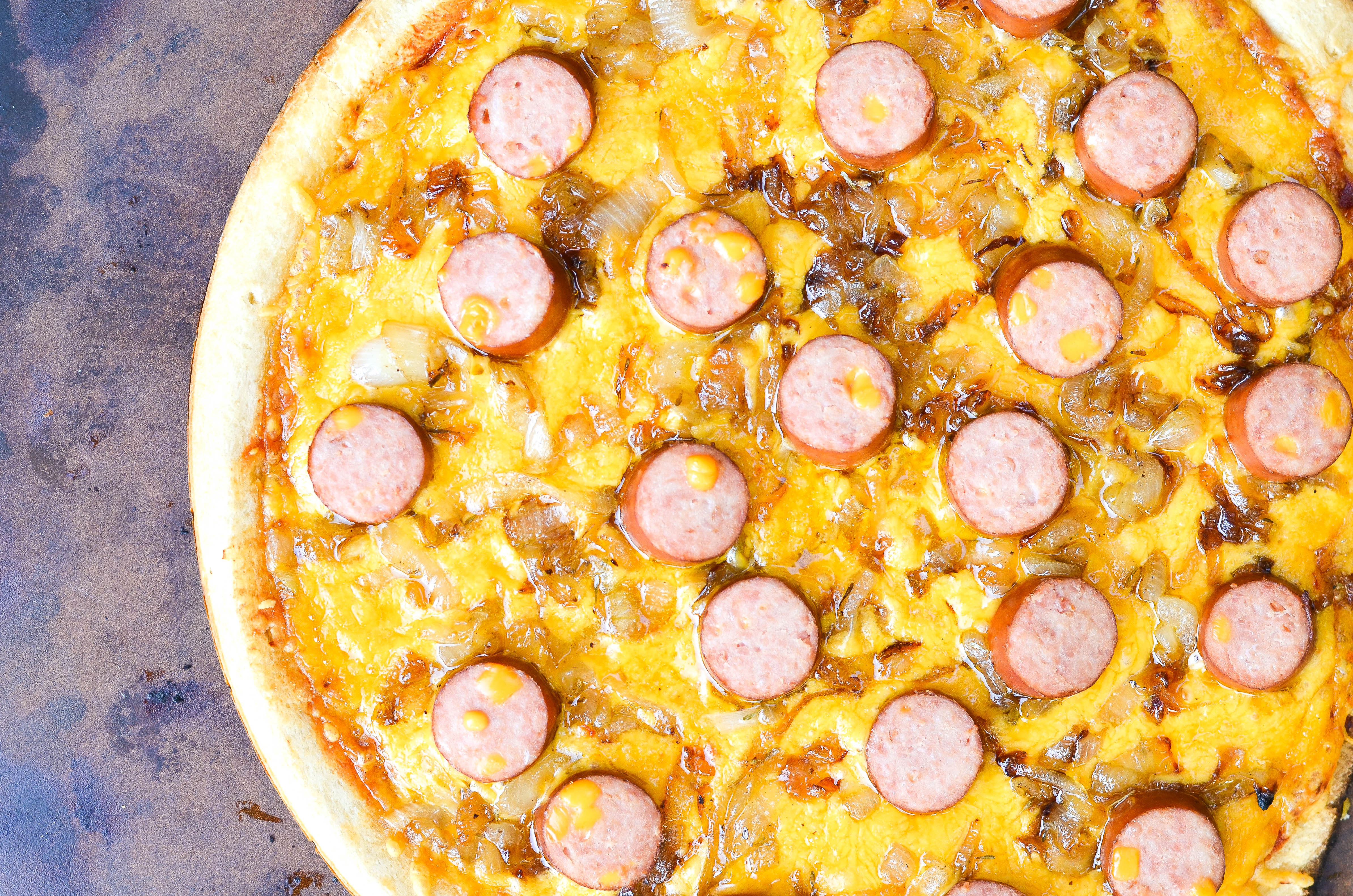 sausage pizza, my modern cookery, louisville food blog, johnsonville sausage, pizza on the grill