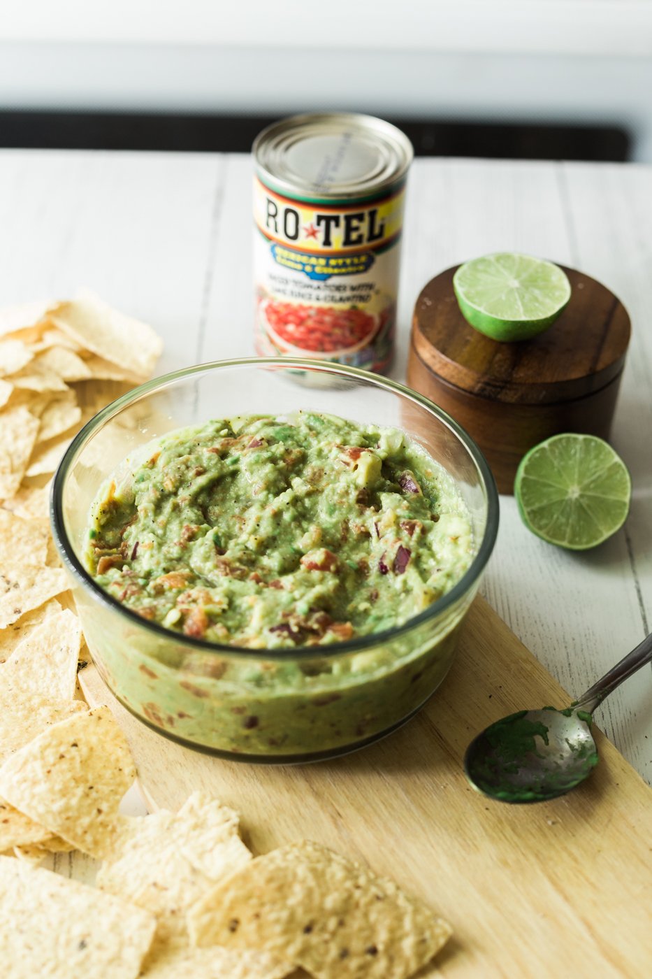 spicy guacamole recipe, guacamole recipe, lifestyle blog, memorial day party tips, recipes with RO*TEL