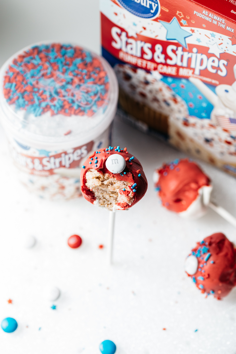 cupcake pops, cake pops recipe, pillsbury stars and stripes, 4th of july baking, the kentucky gent, southern cooking blog