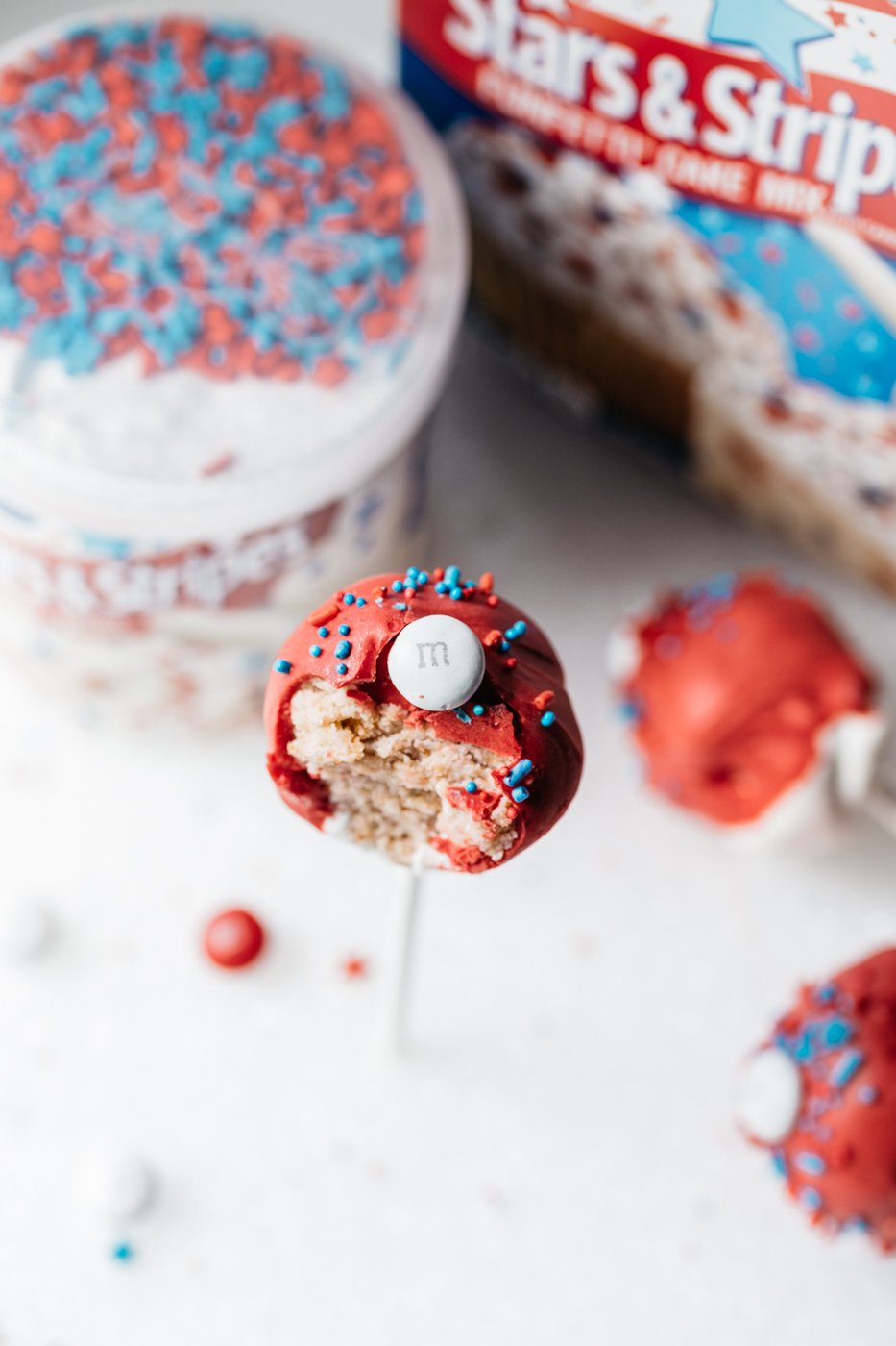 cupcake pops, cake pops recipe, pillsbury stars and stripes, 4th of july baking, the kentucky gent, southern cooking blog