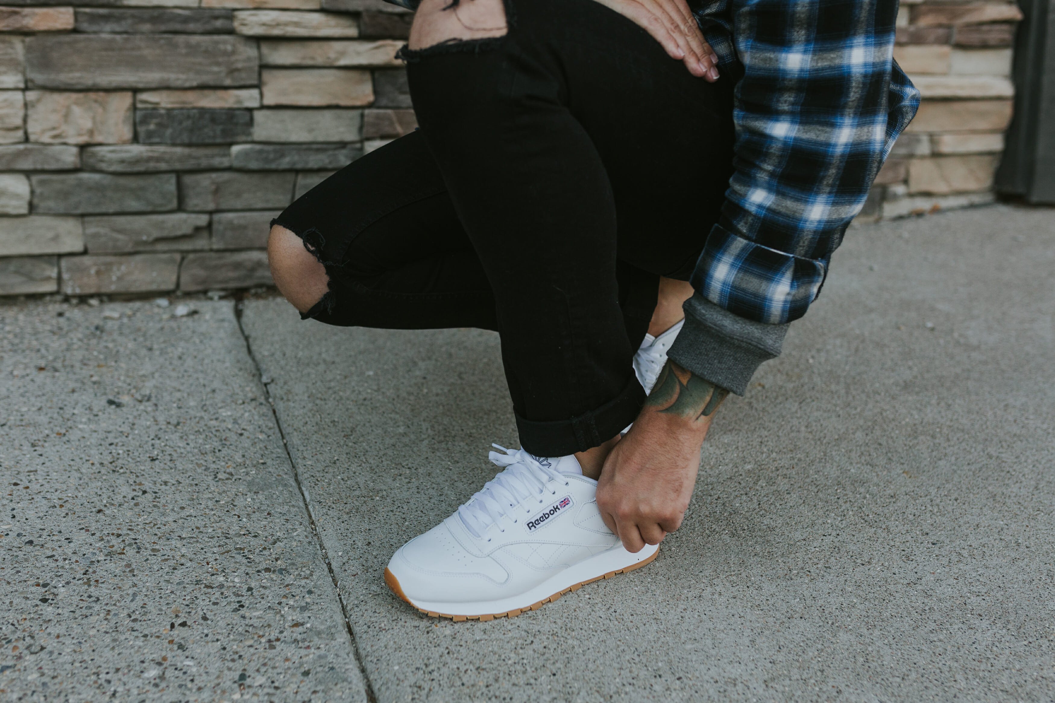 mens white sneakers